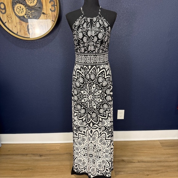 London Times Black and White Floral Sleeveless Maxi Dress Size 4 - Picture 2 of 8
